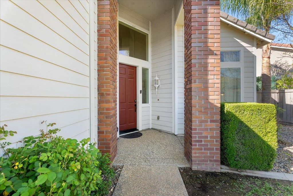 Photo of 11855 Larisa Way, Rancho Cordova, CA 95742 (MLS # 226033640)