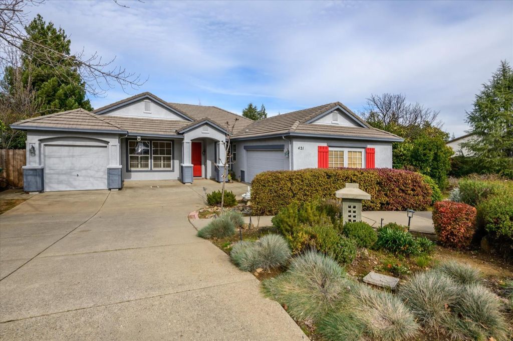 Photo of 421 Ashland Court, Shingle Springs, CA 95682 (MLS # 226005455)