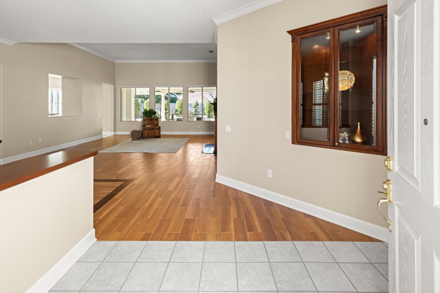 1824 Prairie View Lane