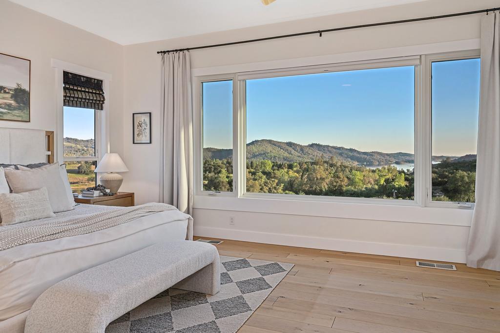 3185 Rattlesnake Road