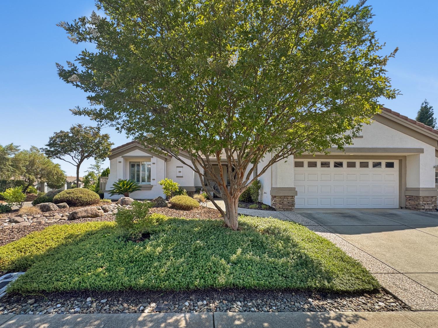 1347 Rose Bouquet Drive