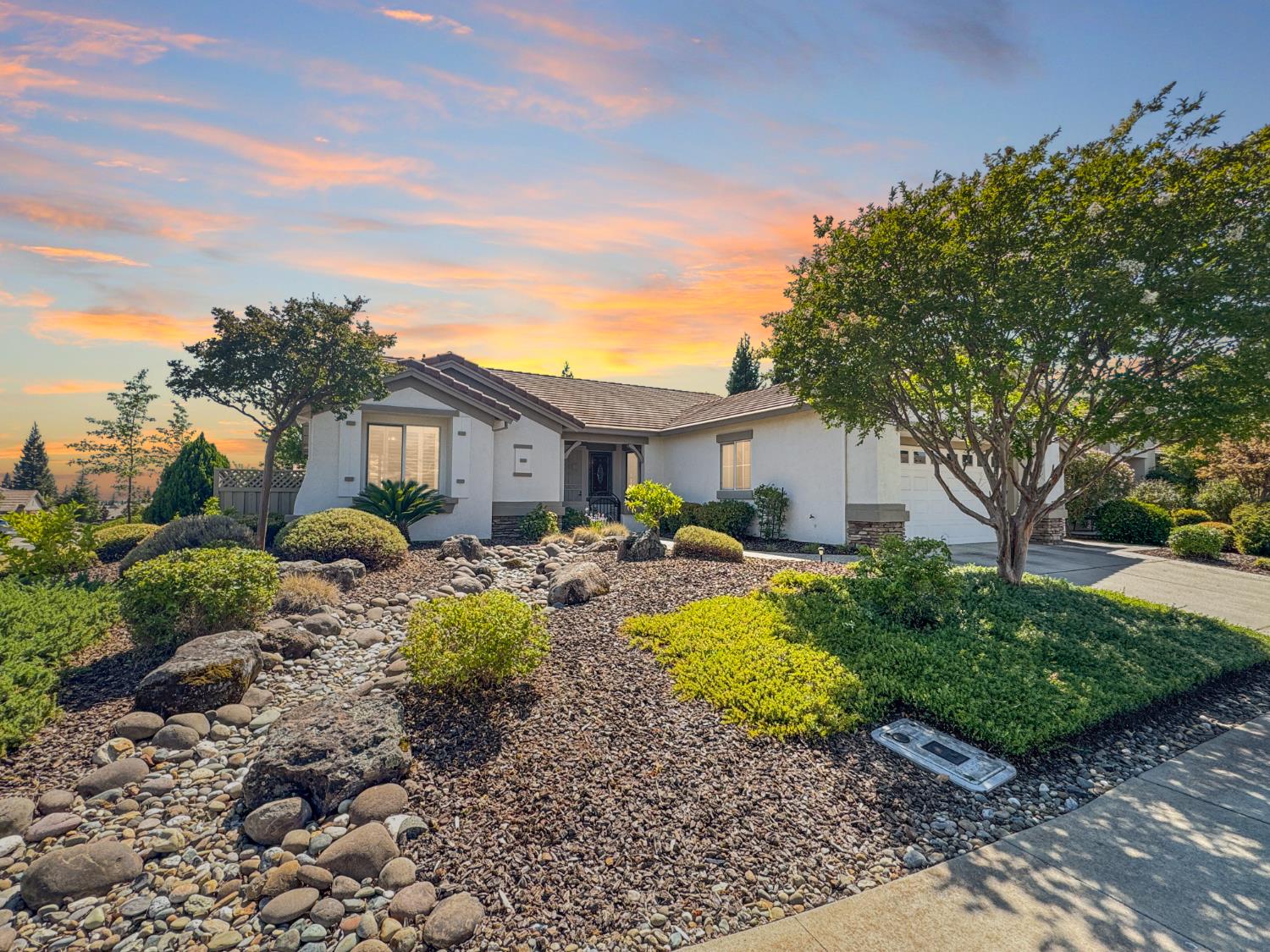 1347 Rose Bouquet Drive