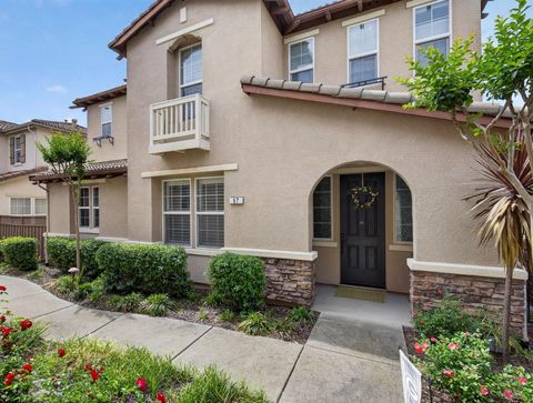 67 Sluice Way Folsom CA 95630