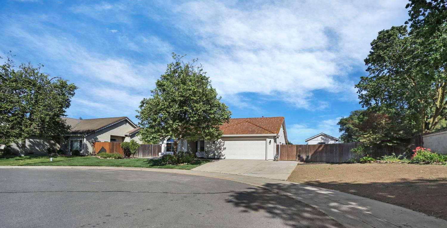 109 Silver Spruce Court