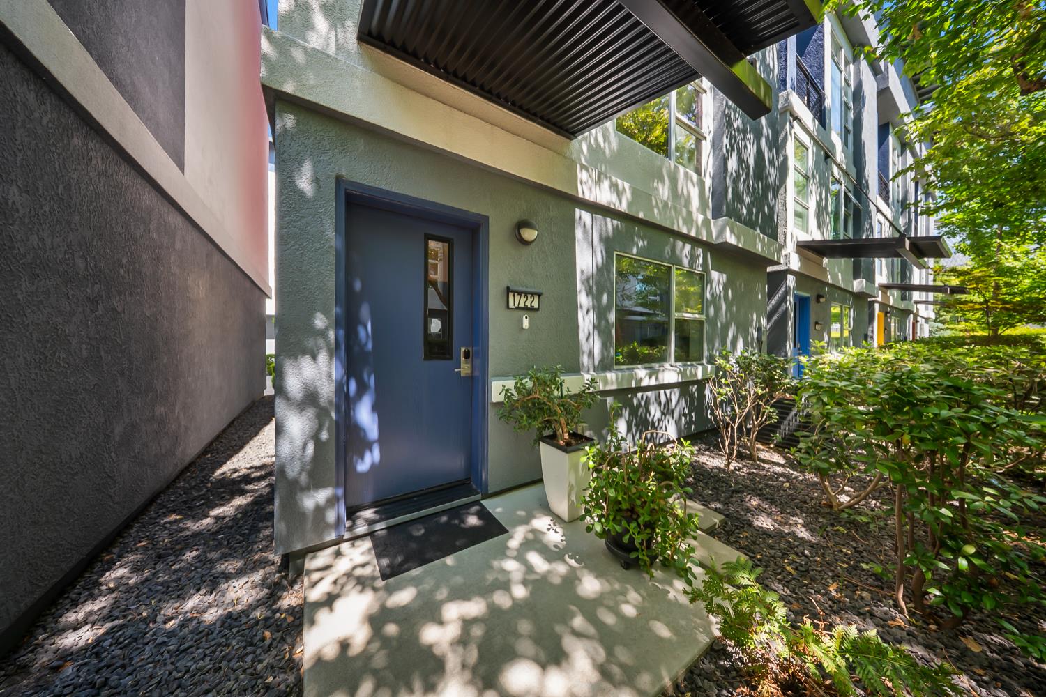 1722 E Socap Walk