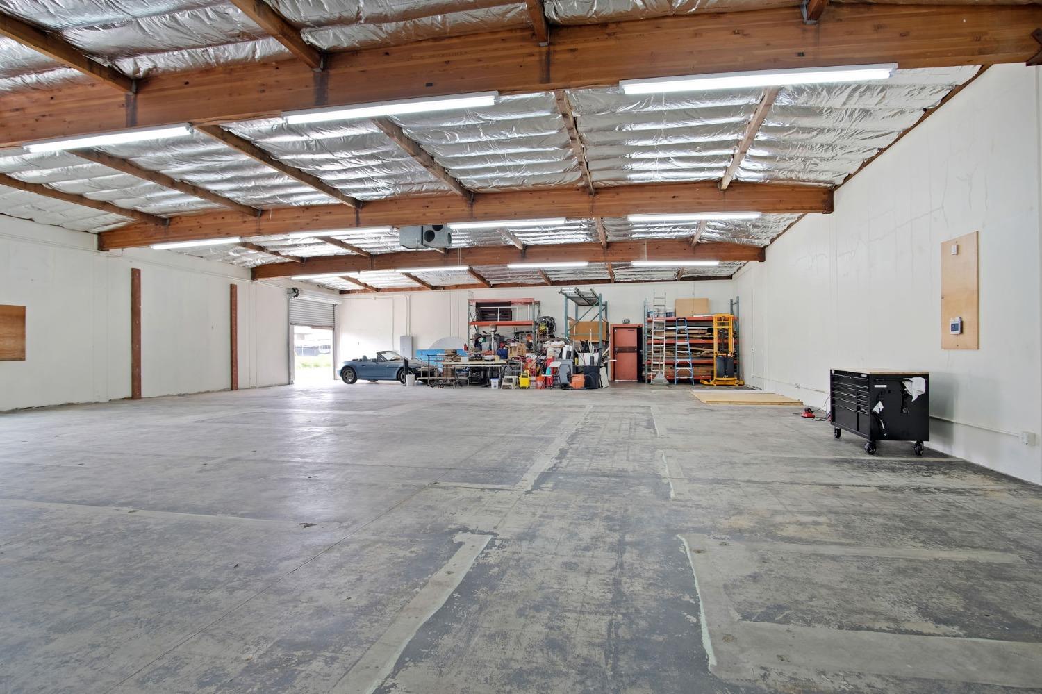 609 S San Joaquin Street