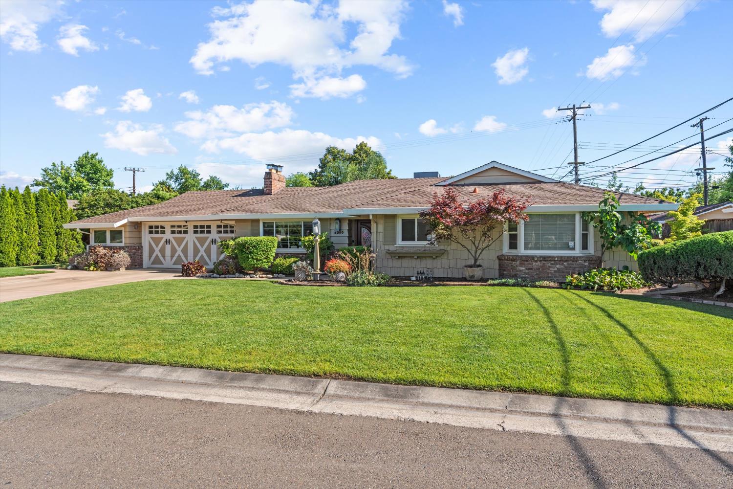 3240 Ben Lomondo Drive