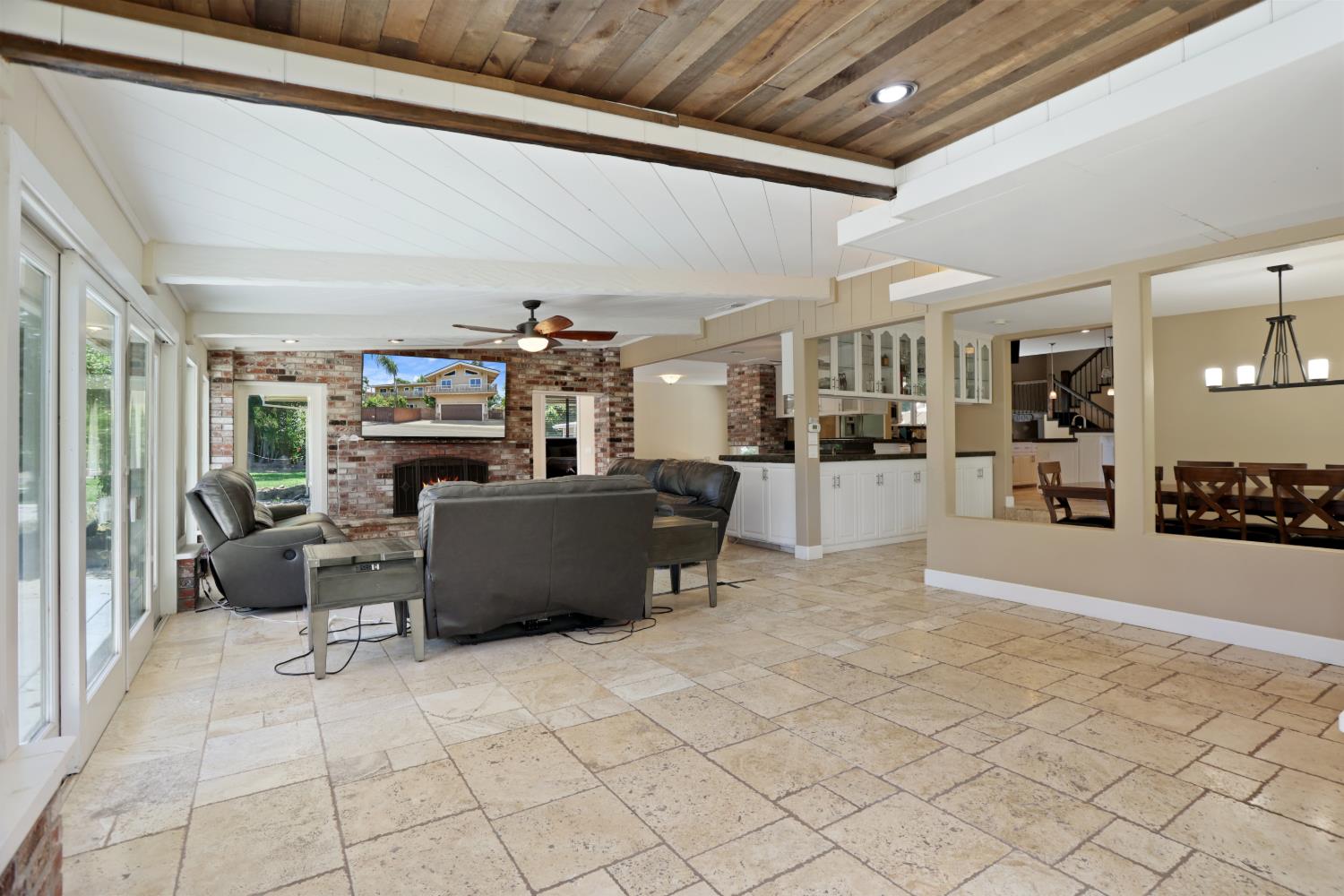 9935 Hazel Road