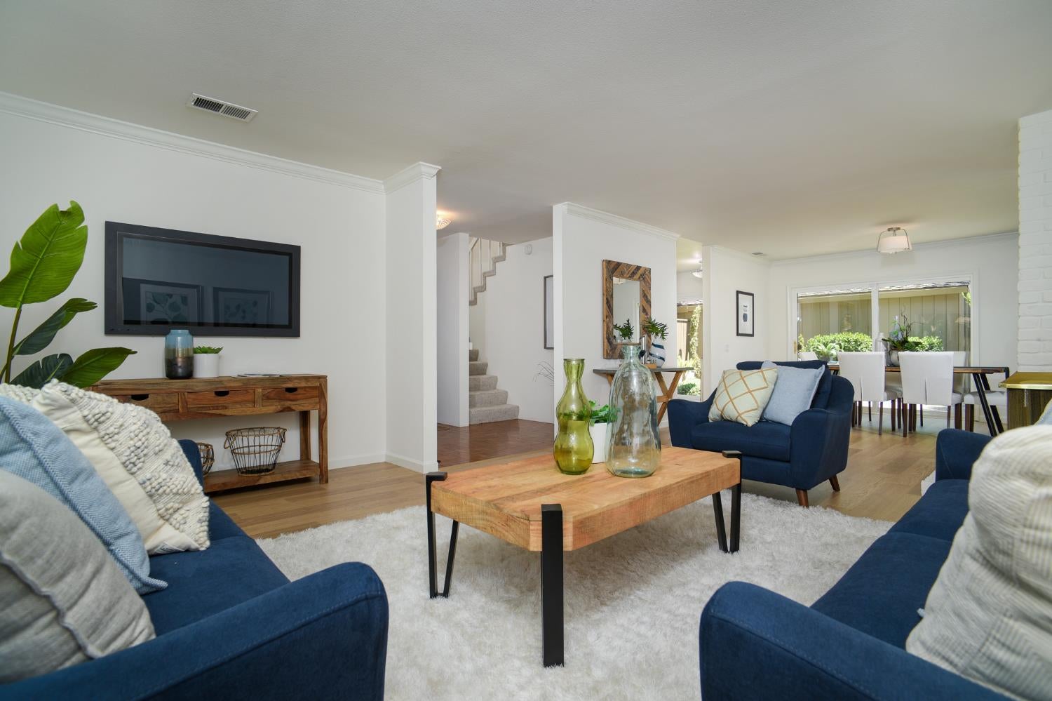 1125 Commons Drive