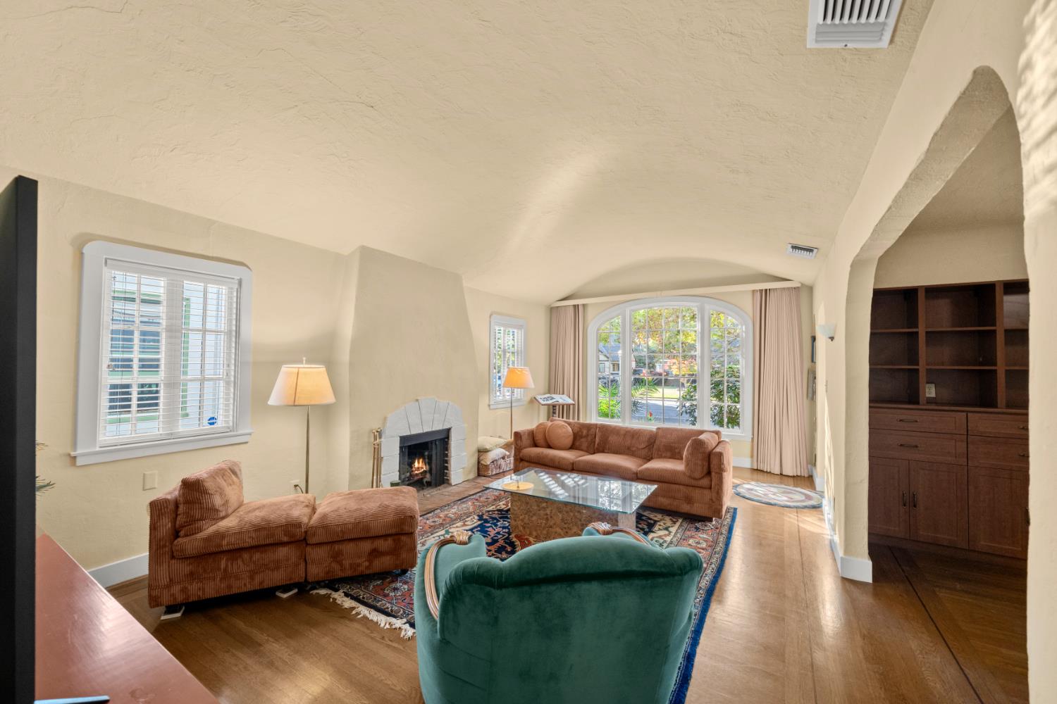 2627 Land Park Drive