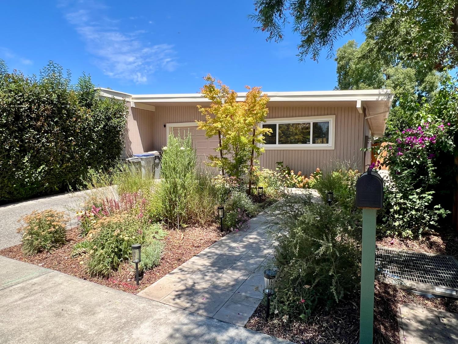 726 Borchard Court