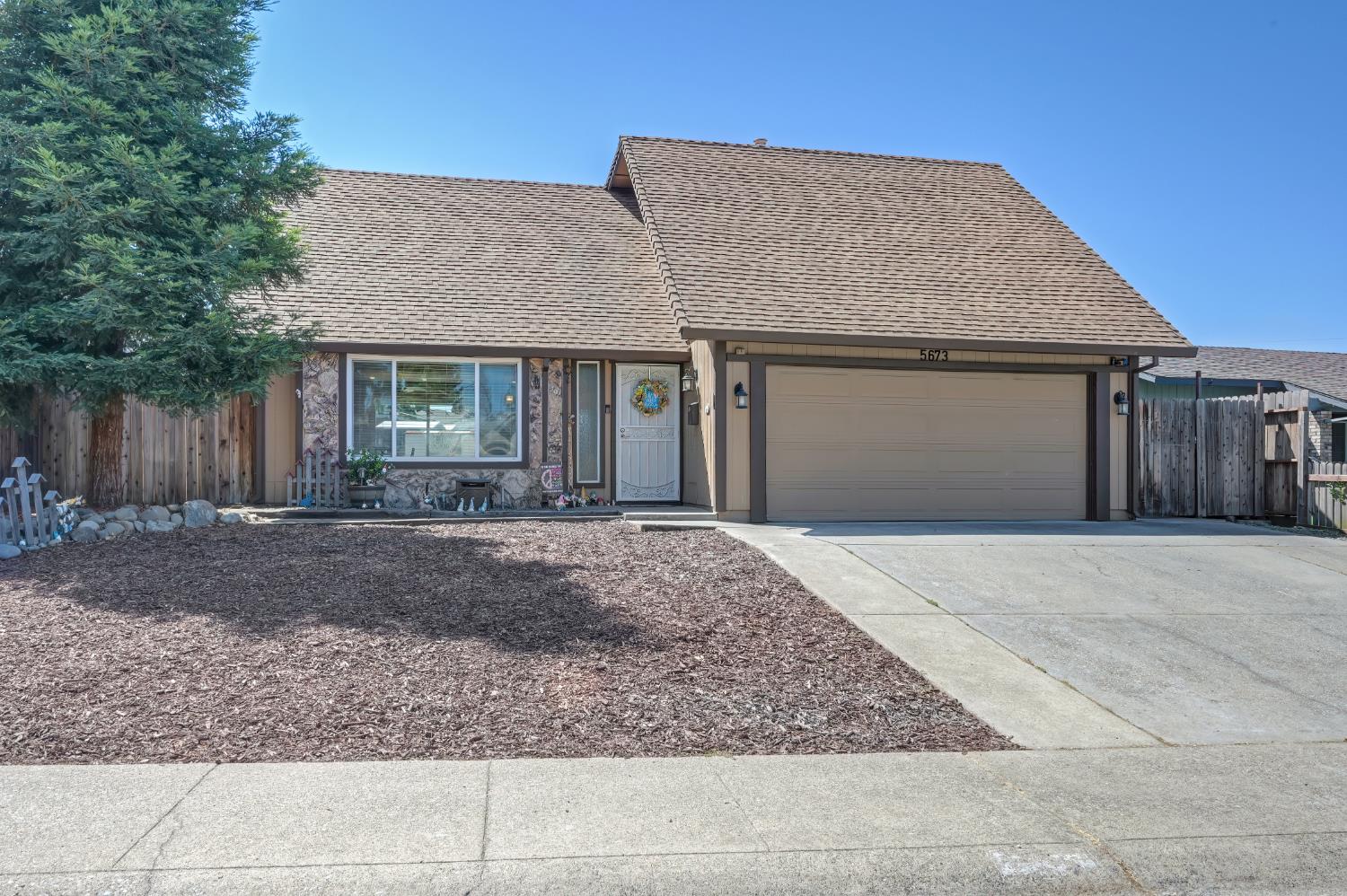 5673 Mesa Verde Circle