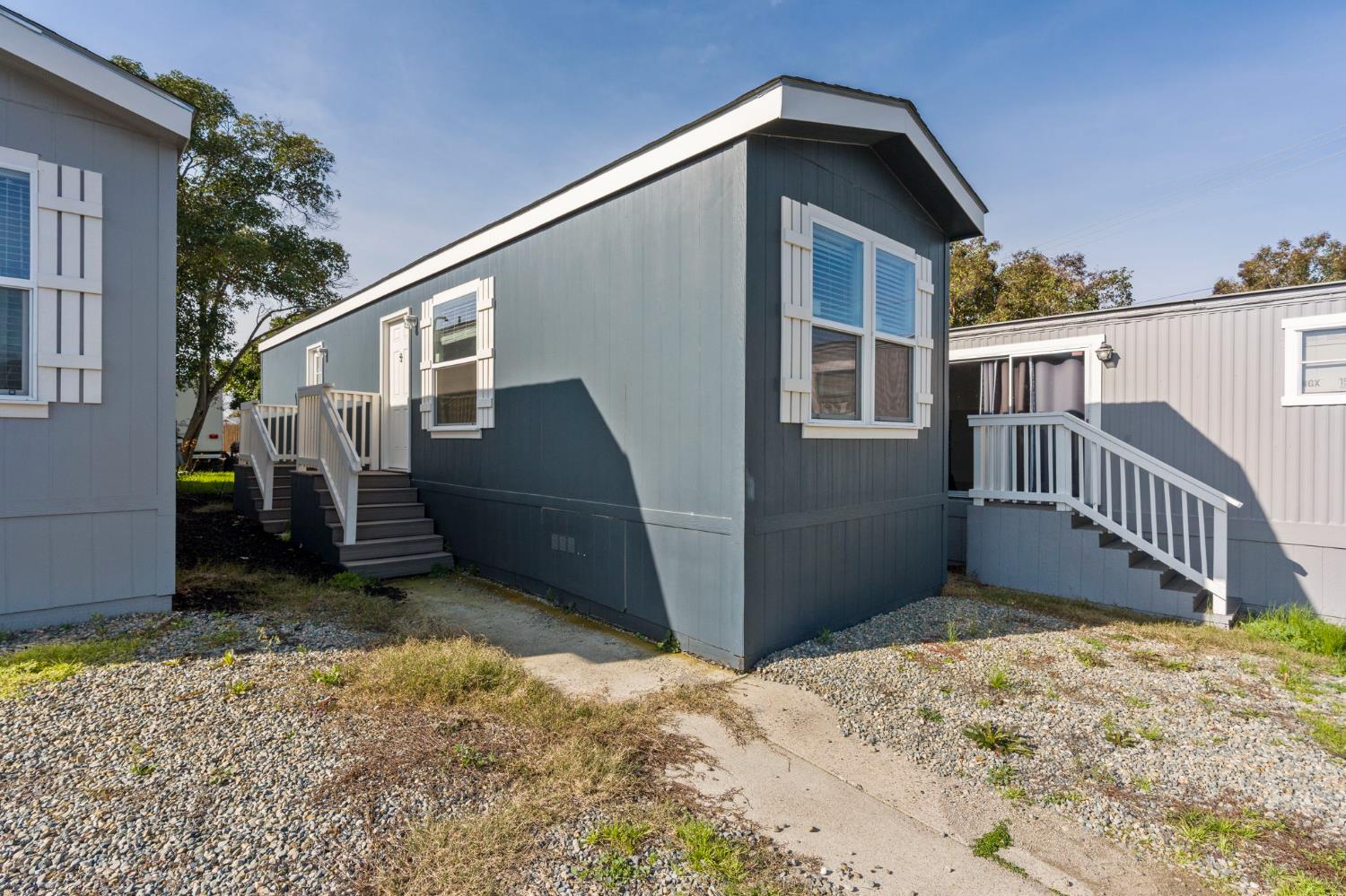 9340 Orangevale Avenue 27