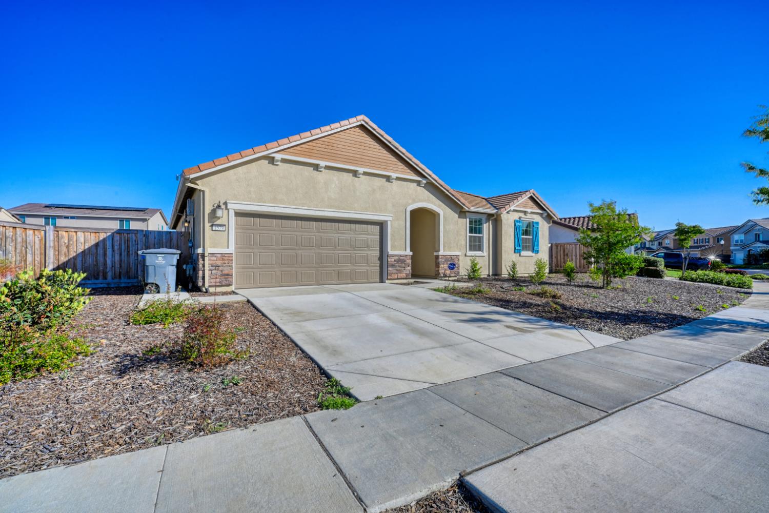 1579 Ivy Hatch Way