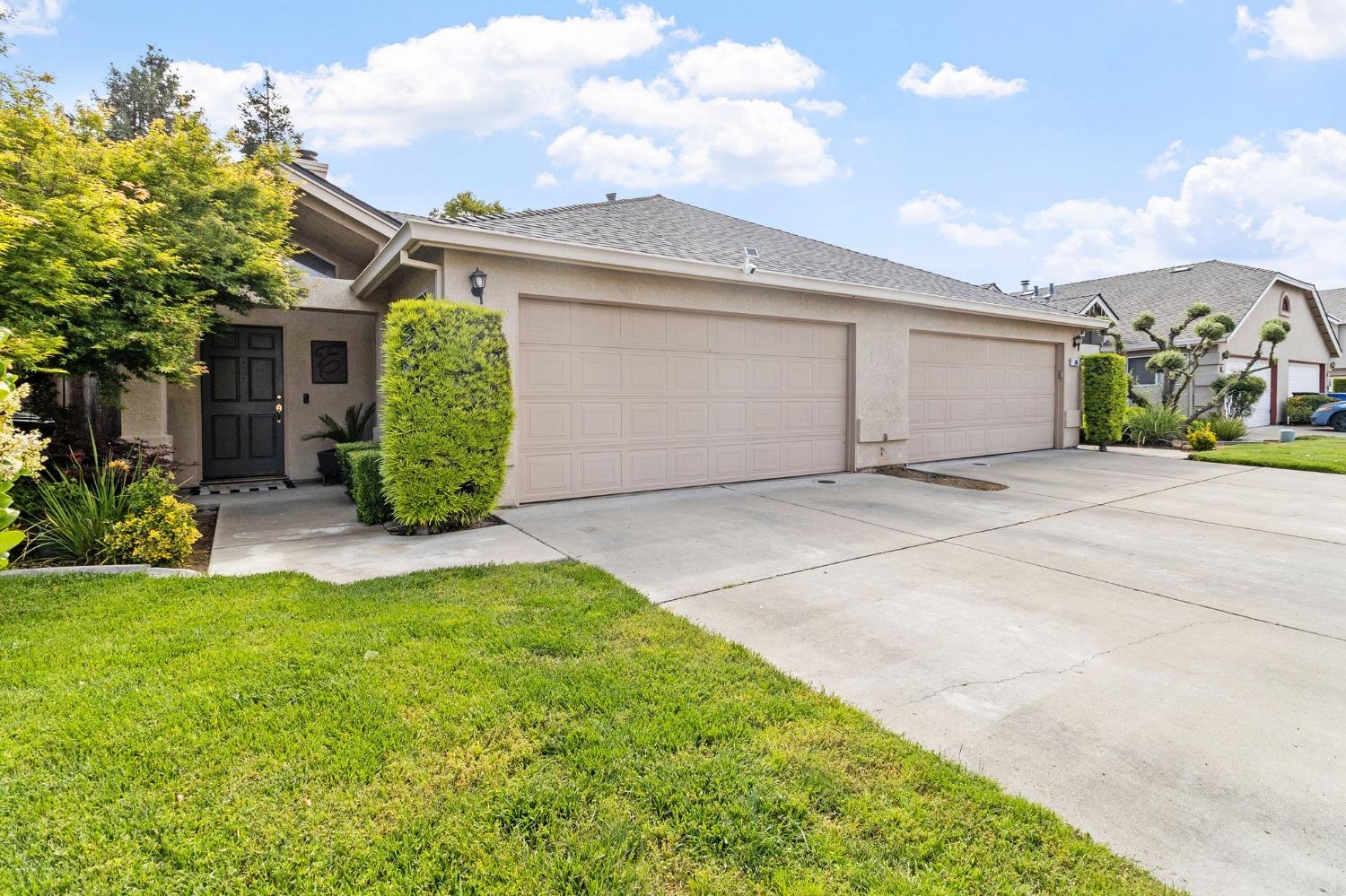 500 W Hawkeye Avenue
