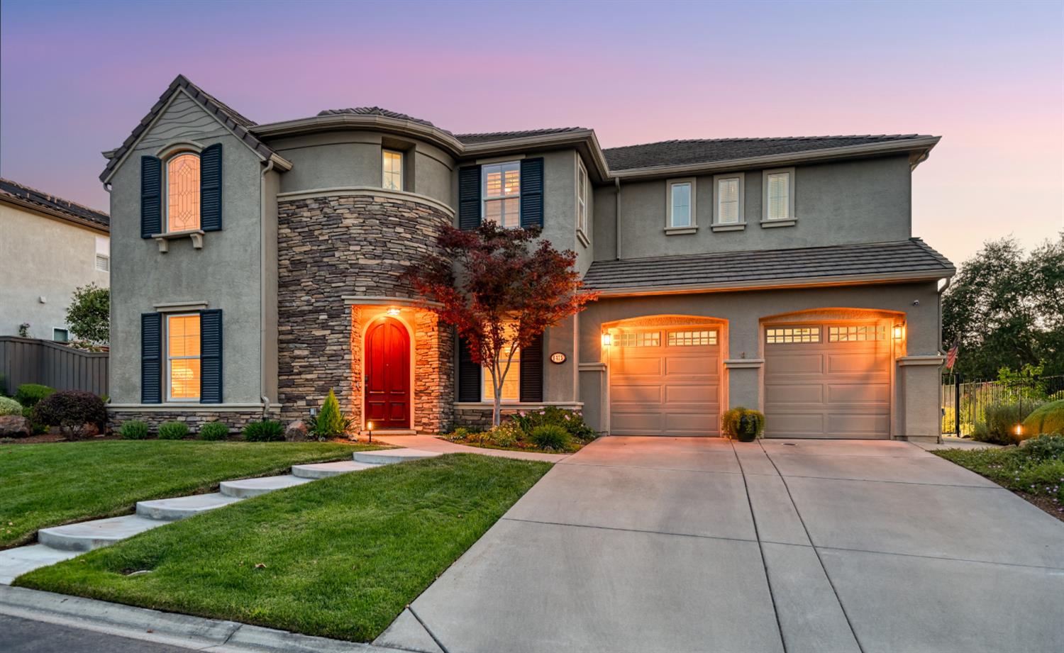 9425 Pinehurst Drive