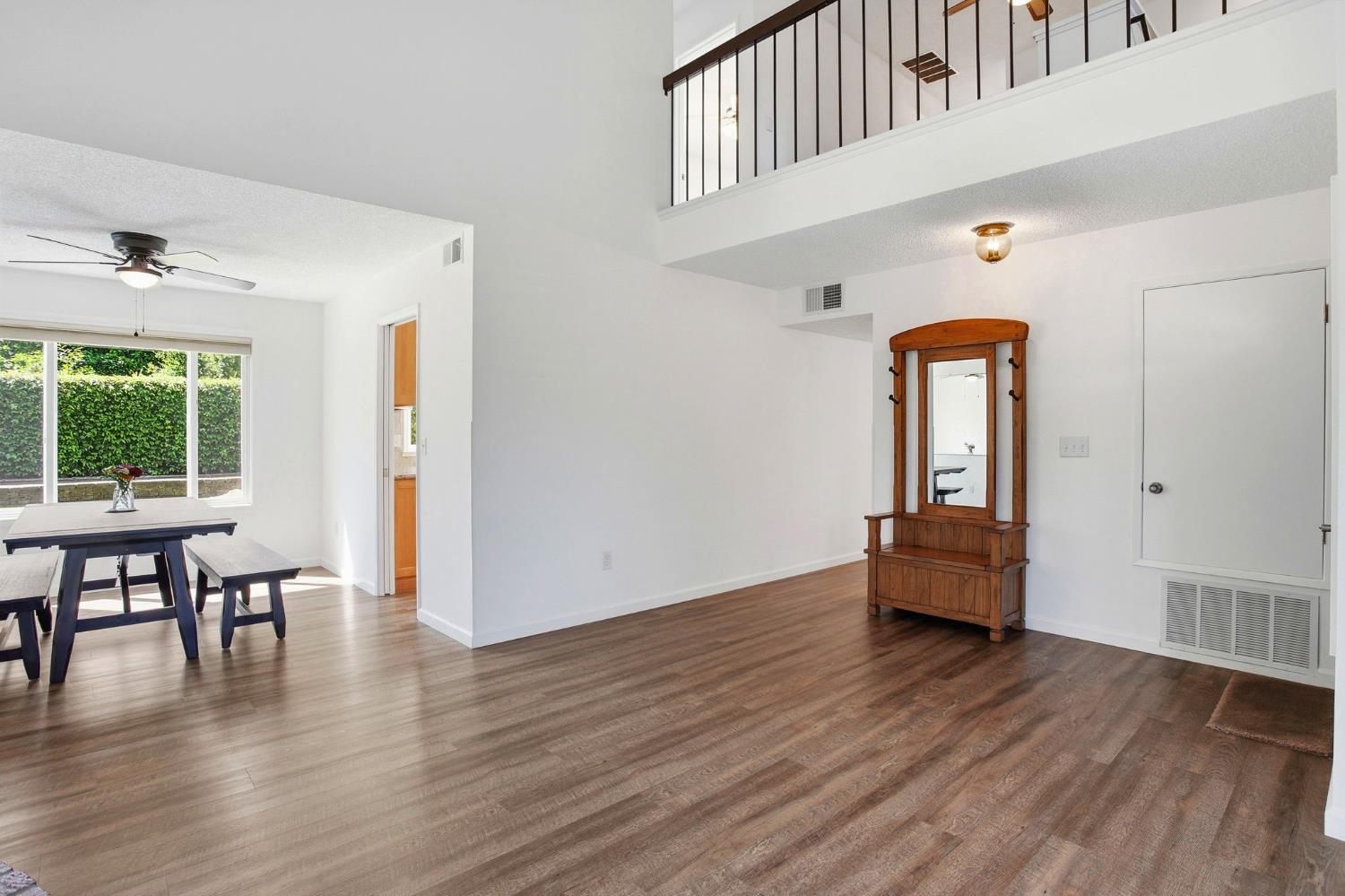 8932 Shady Vista Court