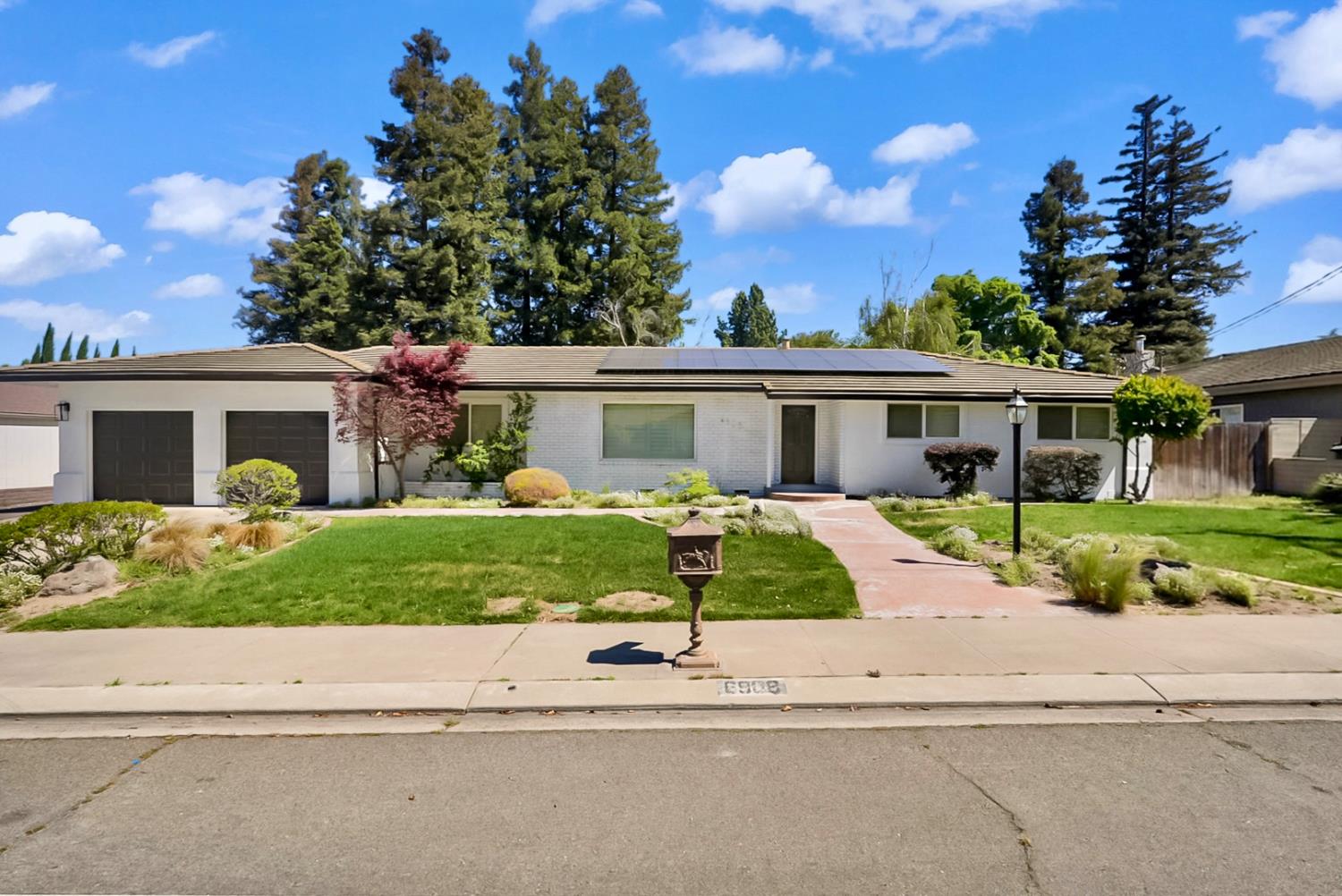 6908 Arrowwood Drive