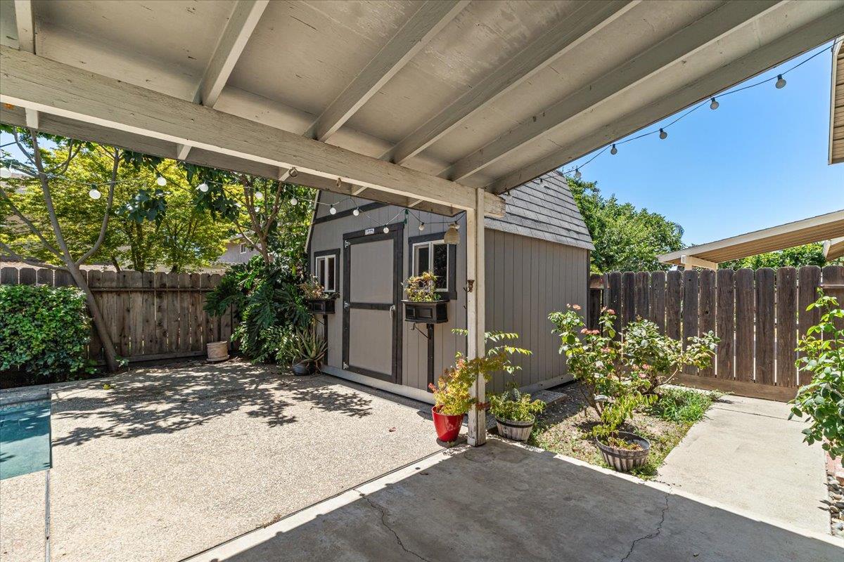 Modesto, California 95355, United States, 4 Bedrooms Bedrooms, ,3 BathroomsBathrooms,Residential,Active,164811