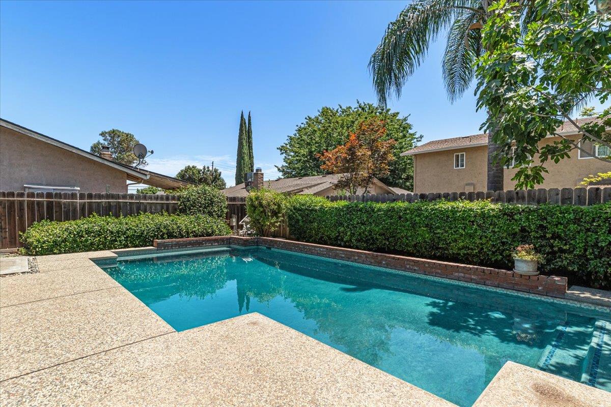 Modesto, California 95355, United States, 4 Bedrooms Bedrooms, ,3 BathroomsBathrooms,Residential,Active,164811