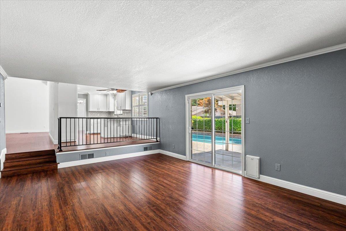 Modesto, California 95355, United States, 4 Bedrooms Bedrooms, ,3 BathroomsBathrooms,Residential,Active,164811