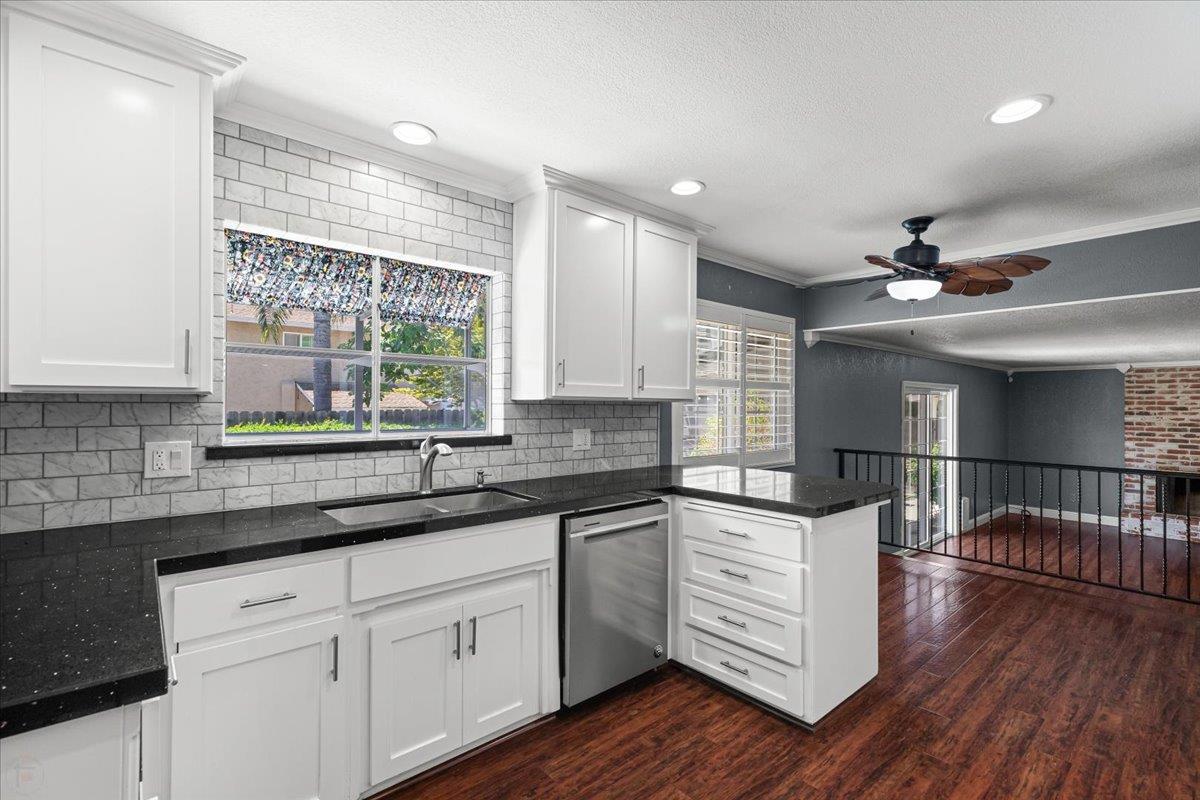 Modesto, California 95355, United States, 4 Bedrooms Bedrooms, ,3 BathroomsBathrooms,Residential,Active,164811