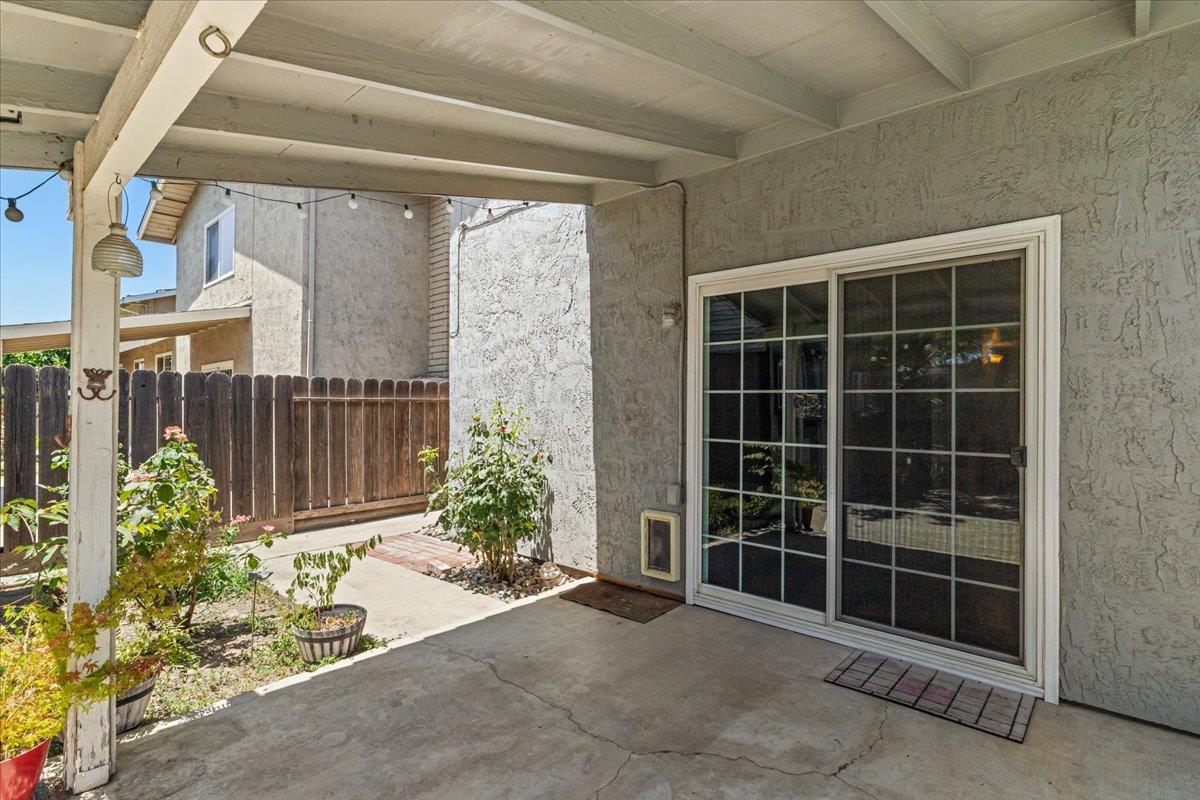 Modesto, California 95355, United States, 4 Bedrooms Bedrooms, ,3 BathroomsBathrooms,Residential,Active,164811