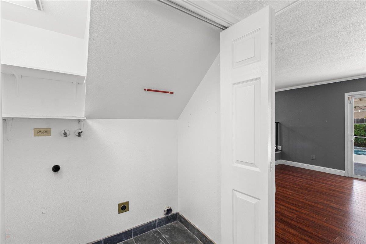 Modesto, California 95355, United States, 4 Bedrooms Bedrooms, ,3 BathroomsBathrooms,Residential,Active,164811