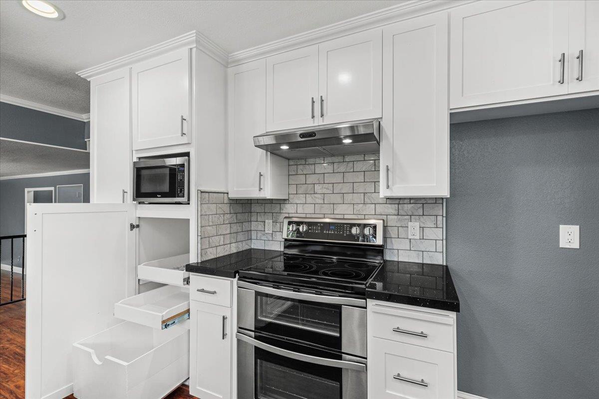 Modesto, California 95355, United States, 4 Bedrooms Bedrooms, ,3 BathroomsBathrooms,Residential,Active,164811