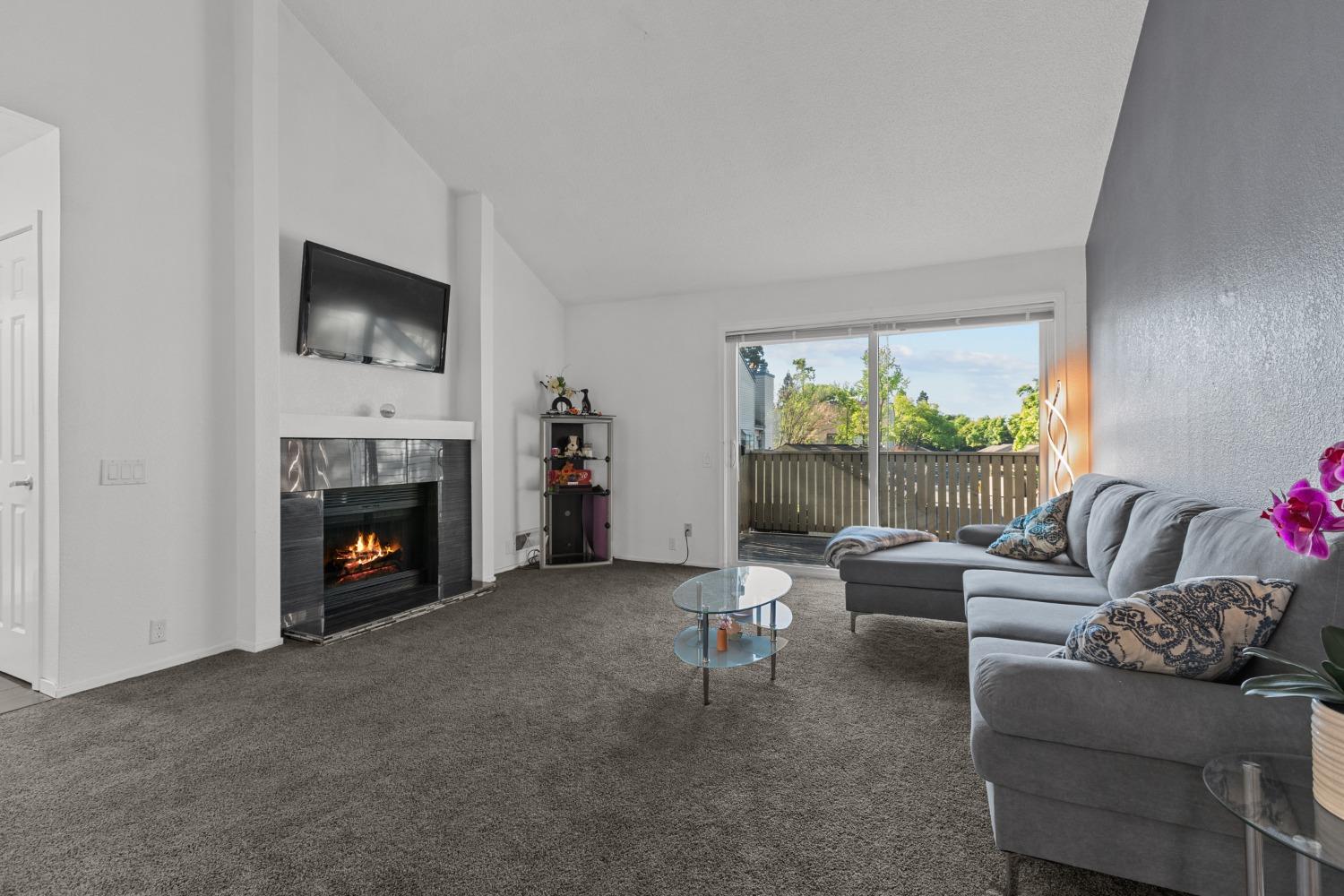 2280 Hurley Way 14