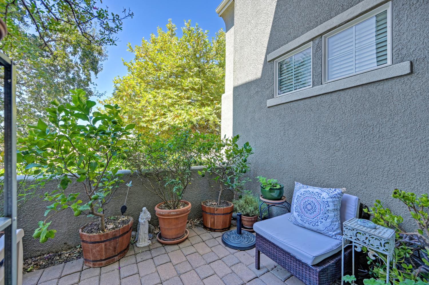 1103 Esplanade Circle