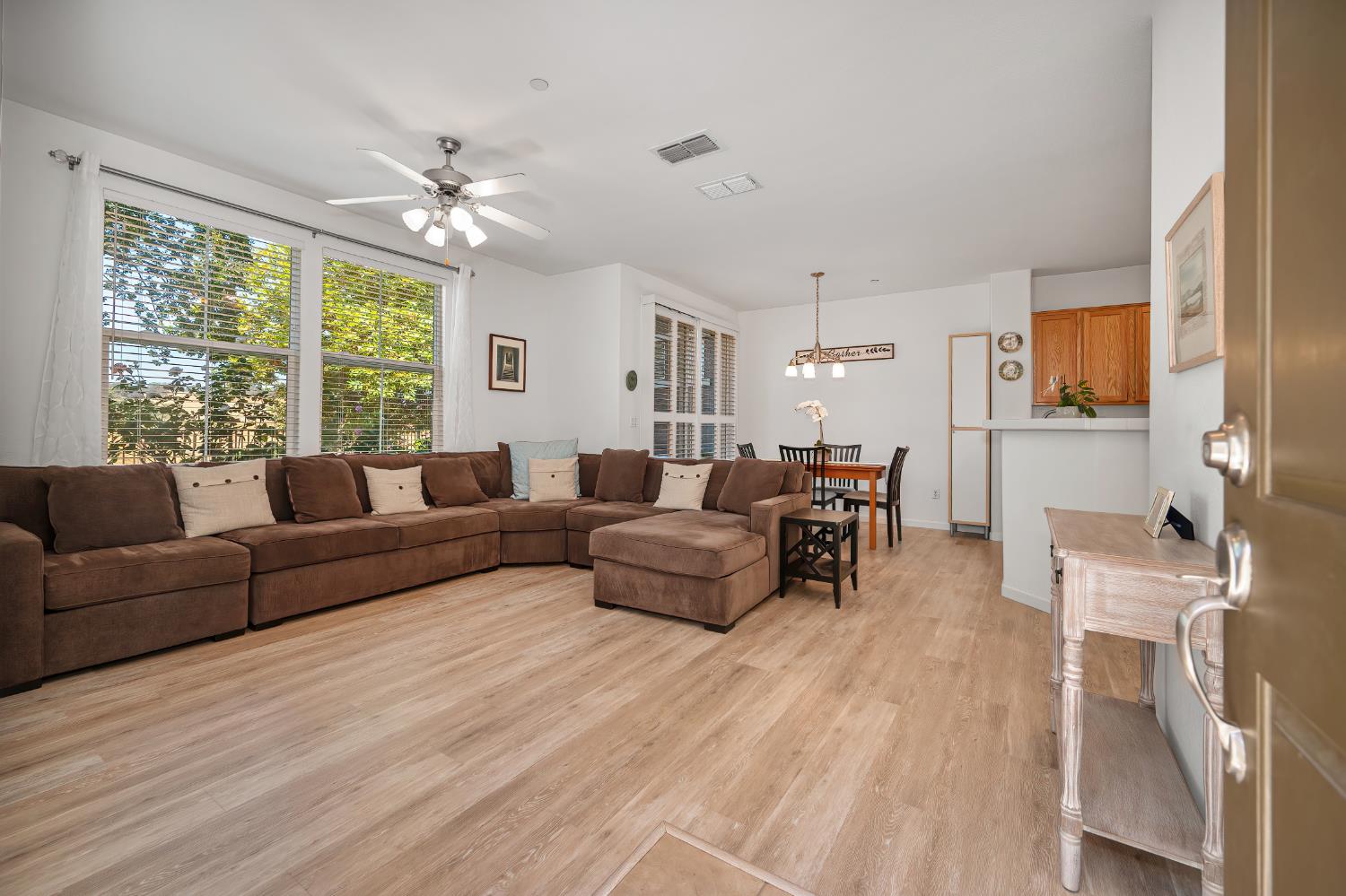 1103 Esplanade Circle