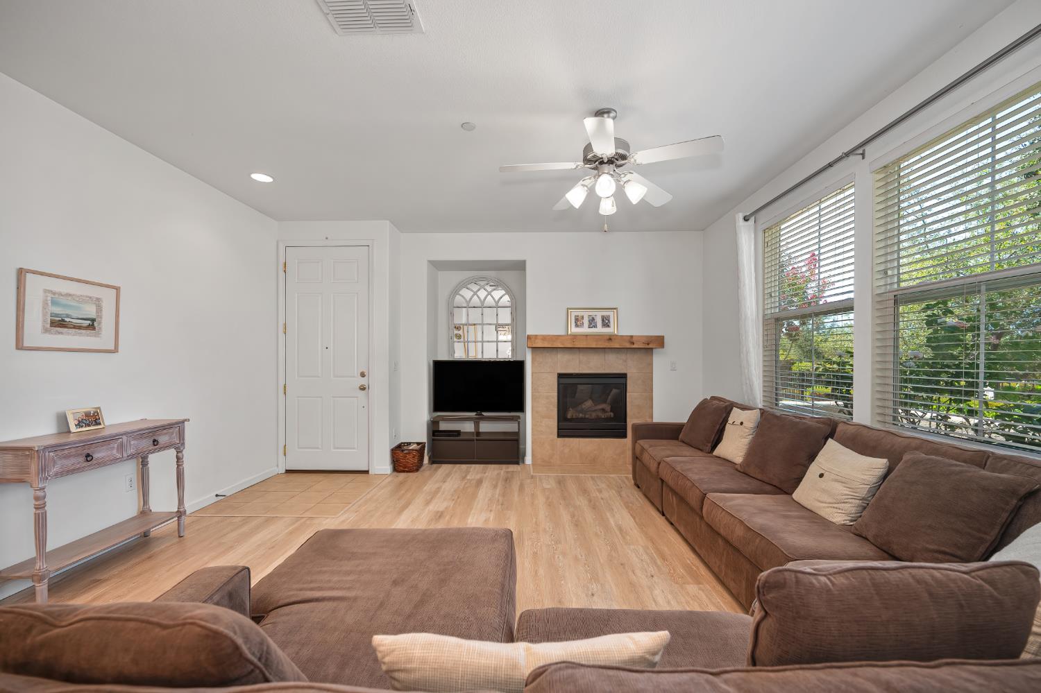 1103 Esplanade Circle