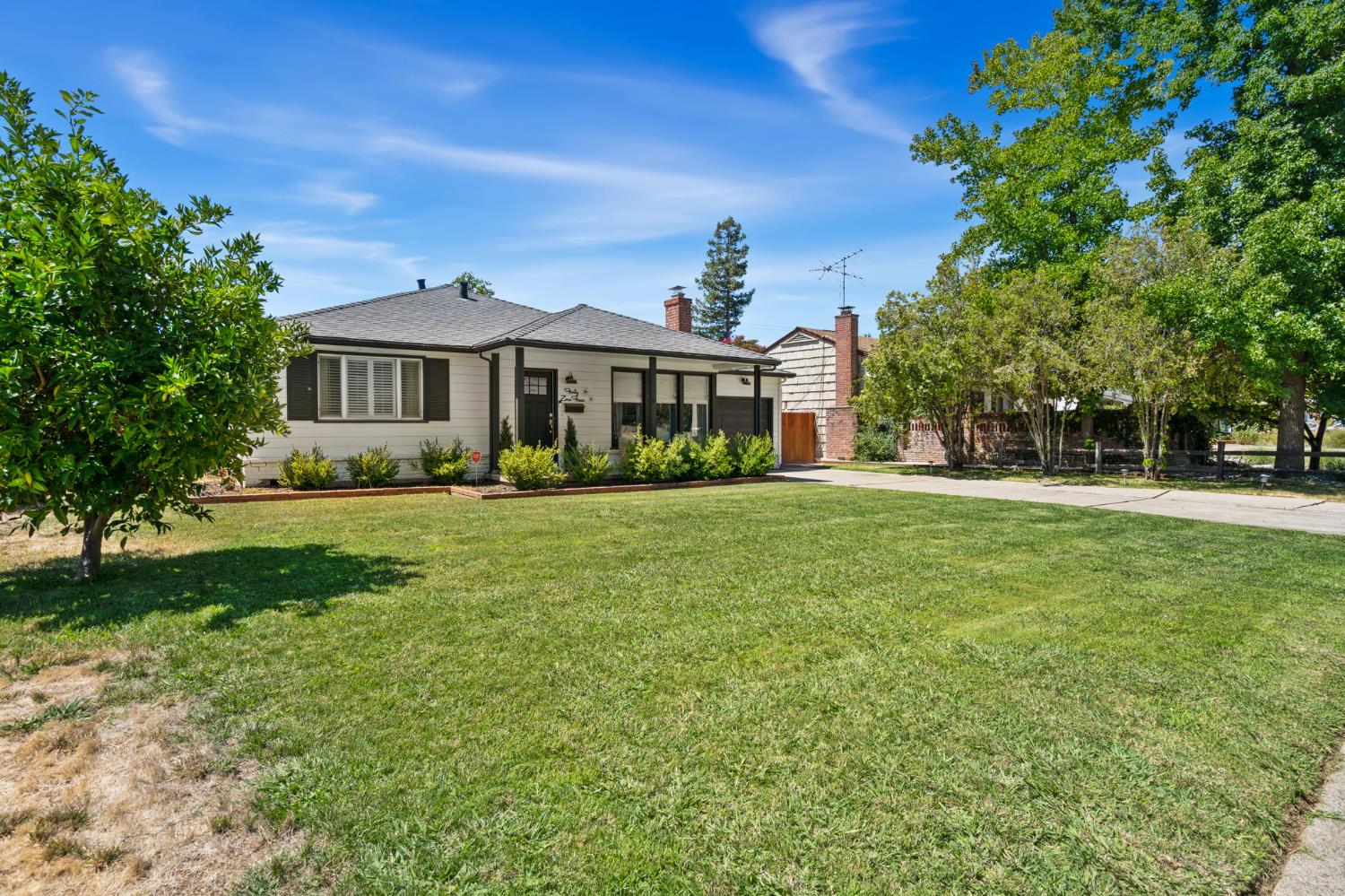 4004 Lusk Drive