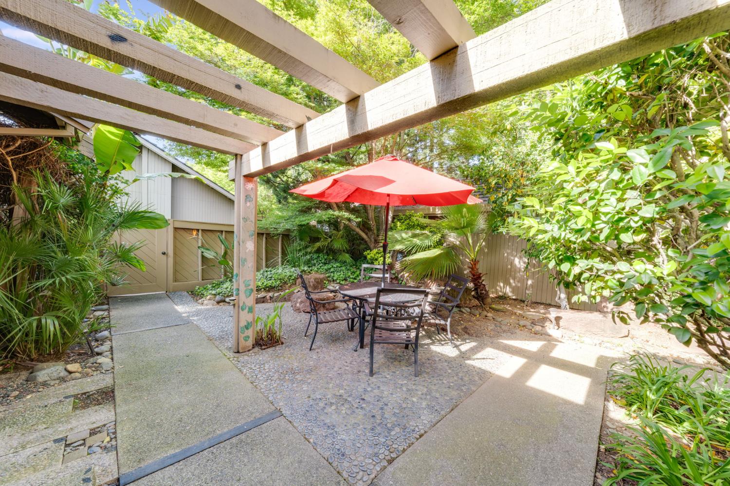 1973 Discovery Village Lane