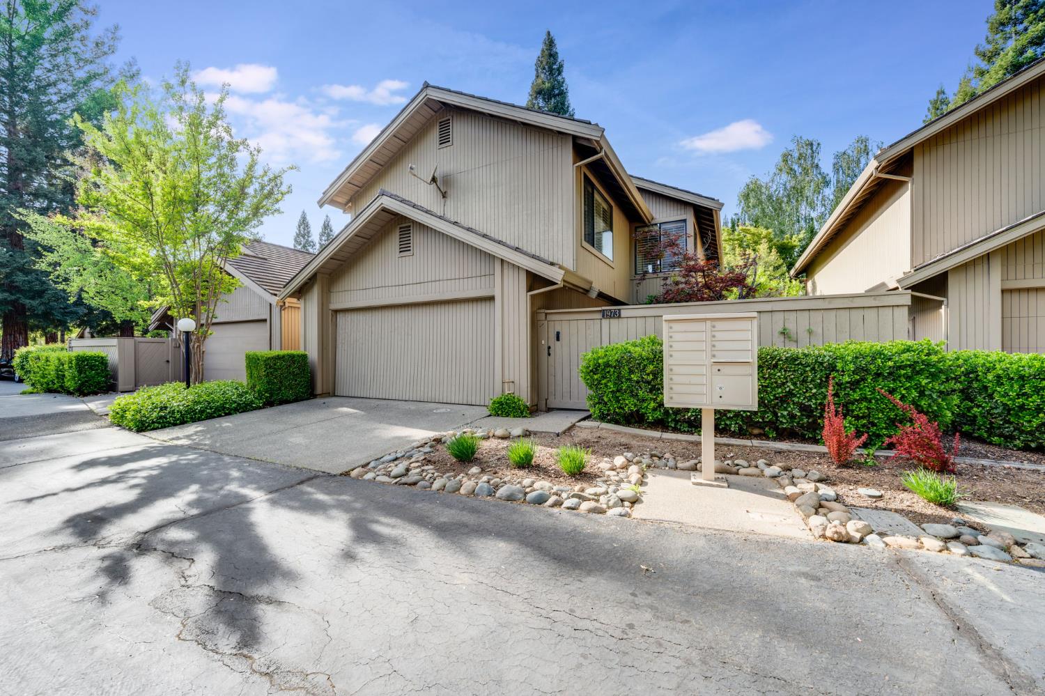 1973 Discovery Village Lane