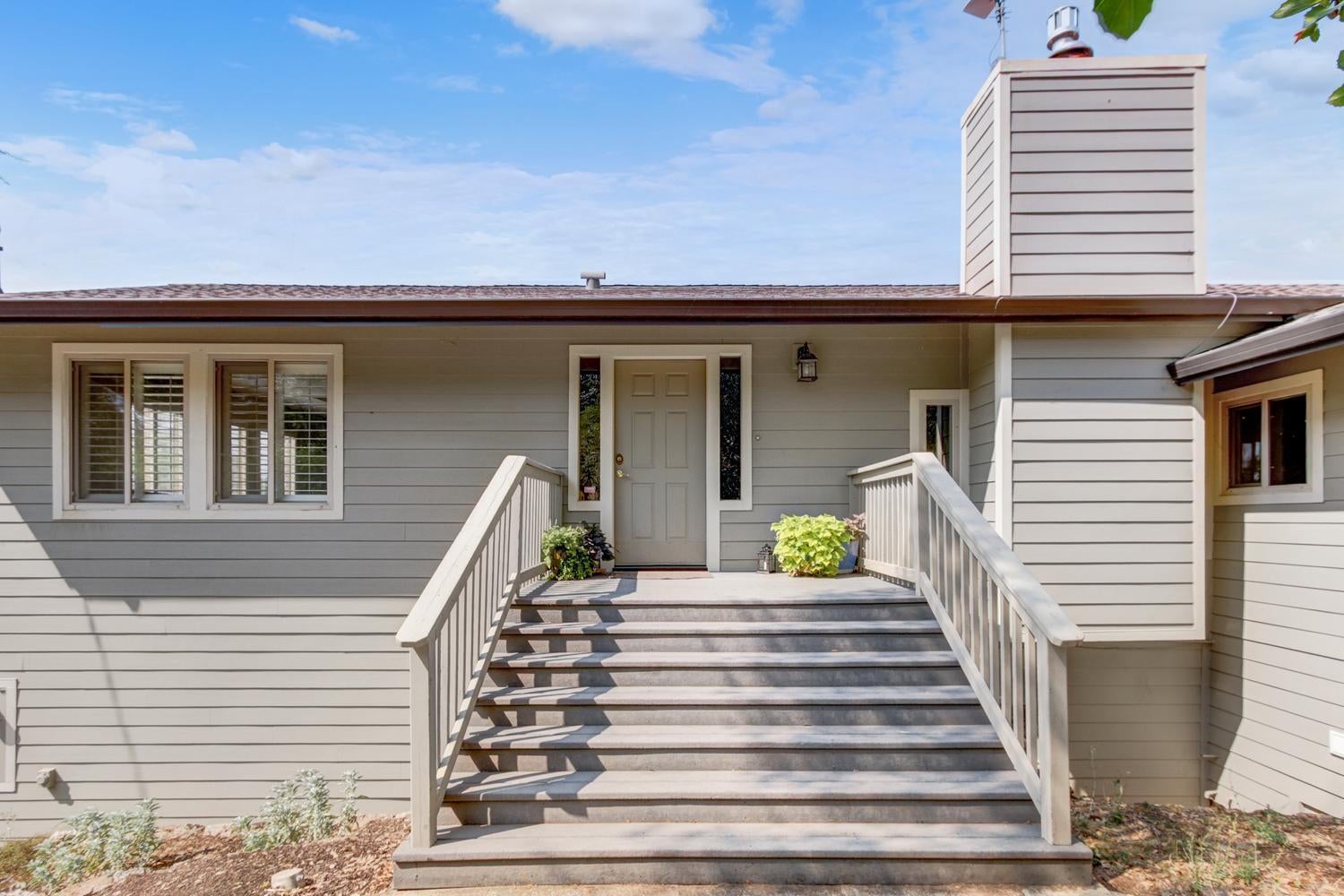 6885 Chaparral Lane