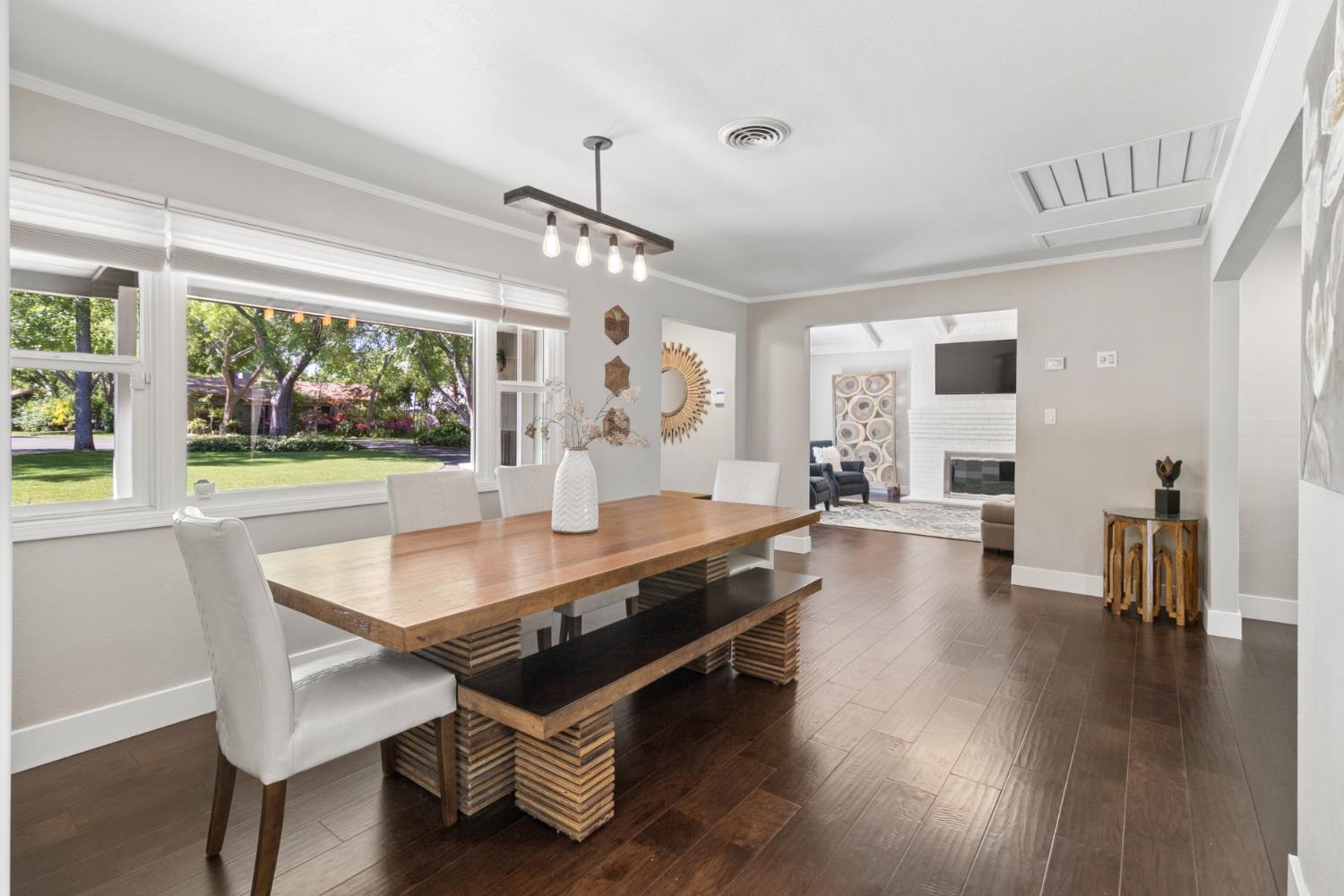 3410 W Country Club Lane