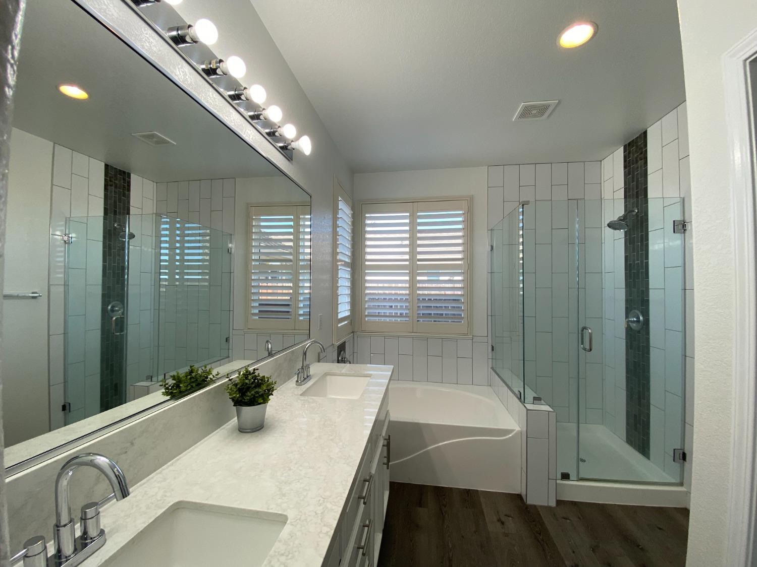 Sacramento, California 95835, United States, 3 Bedrooms Bedrooms, ,2 BathroomsBathrooms,Residential,Pending,87384