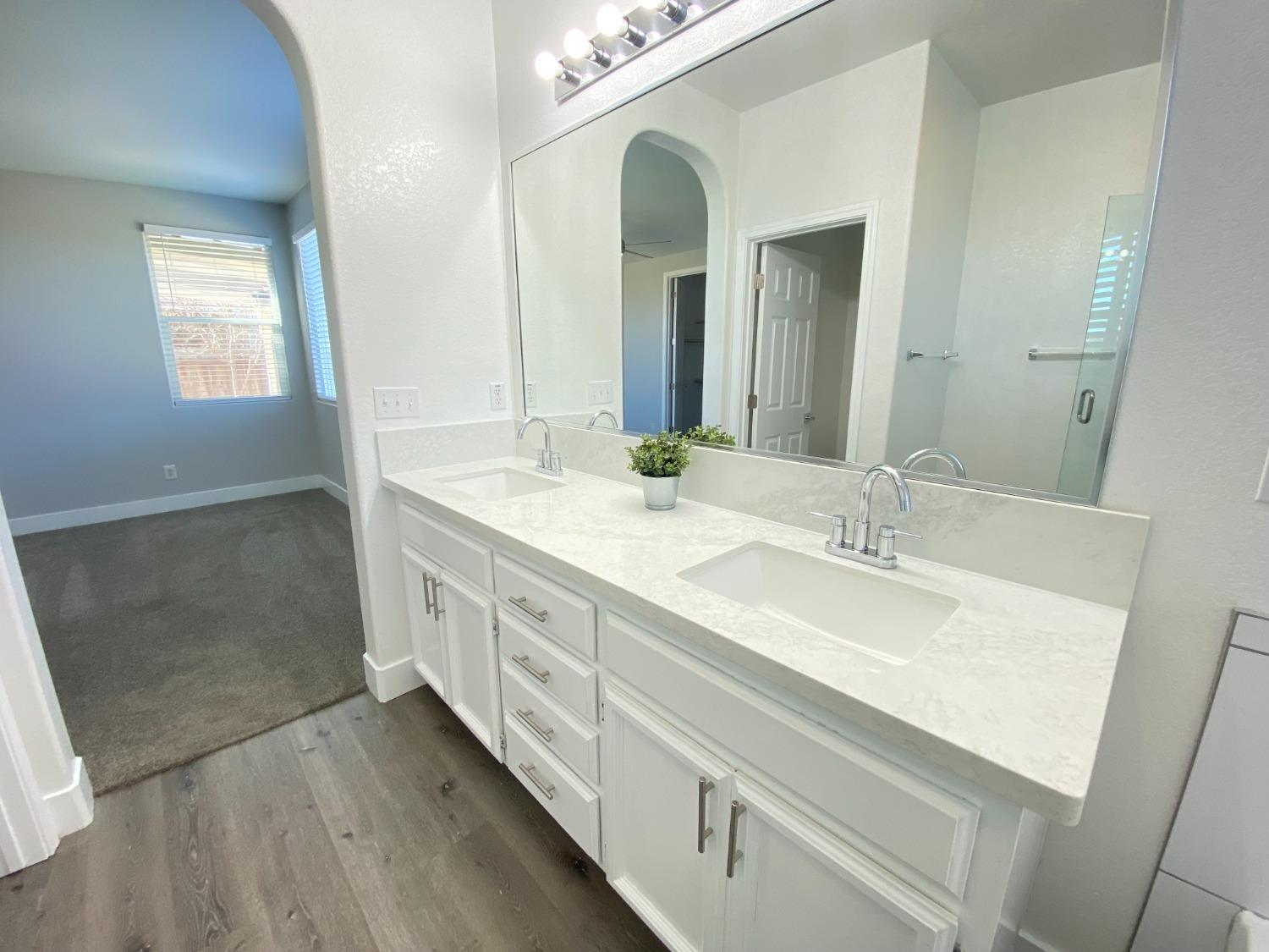 Sacramento, California 95835, United States, 3 Bedrooms Bedrooms, ,2 BathroomsBathrooms,Residential,Pending,87384