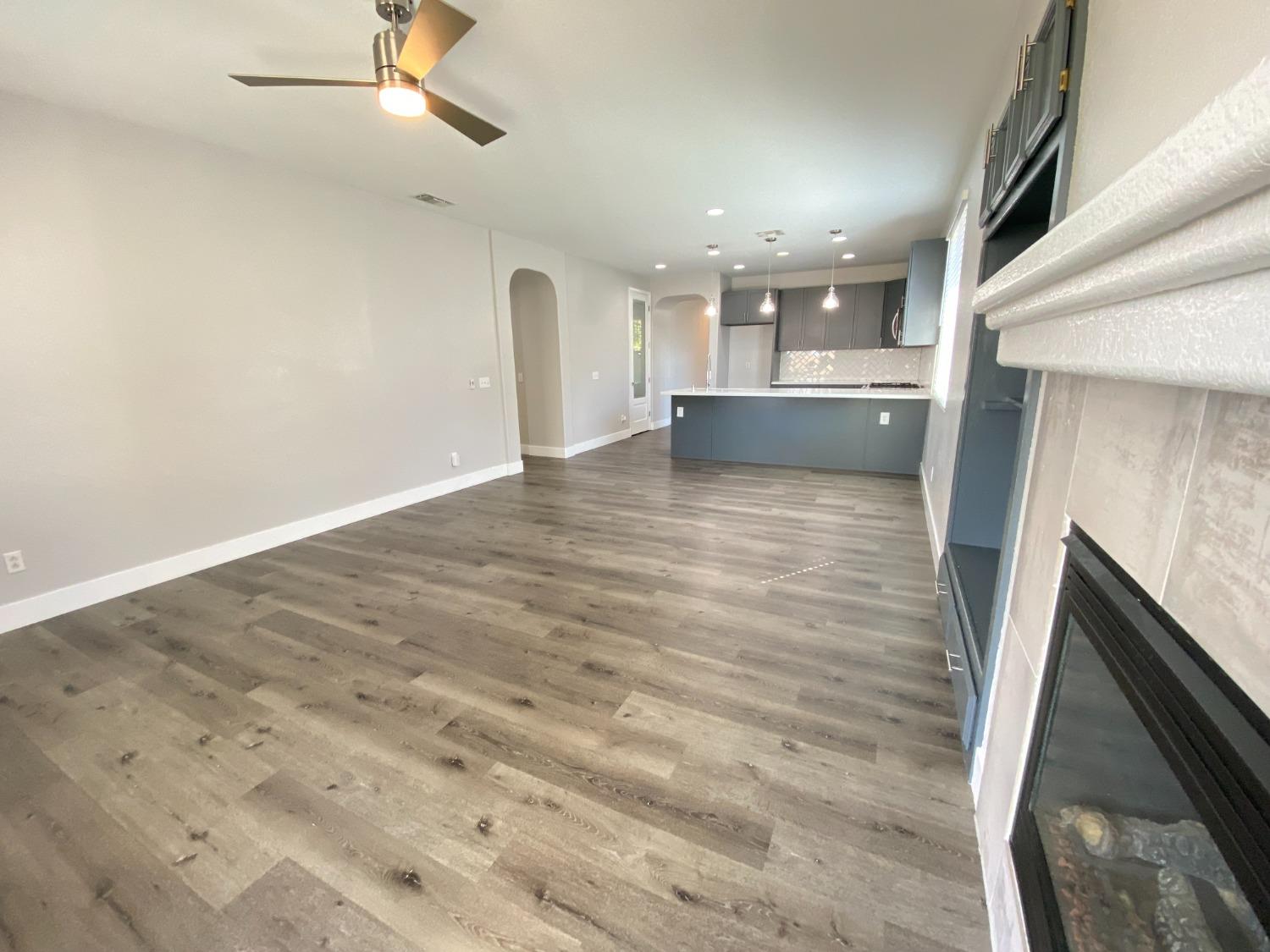 Sacramento, California 95835, United States, 3 Bedrooms Bedrooms, ,2 BathroomsBathrooms,Residential,Pending,87384