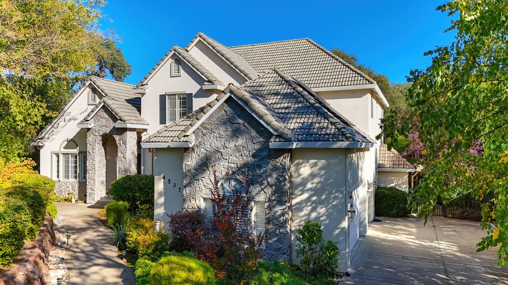 4537 Mountaingate Drive