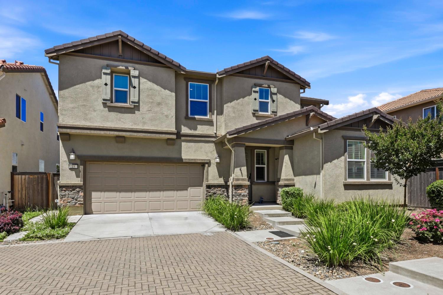 15 Bannock Glen Place