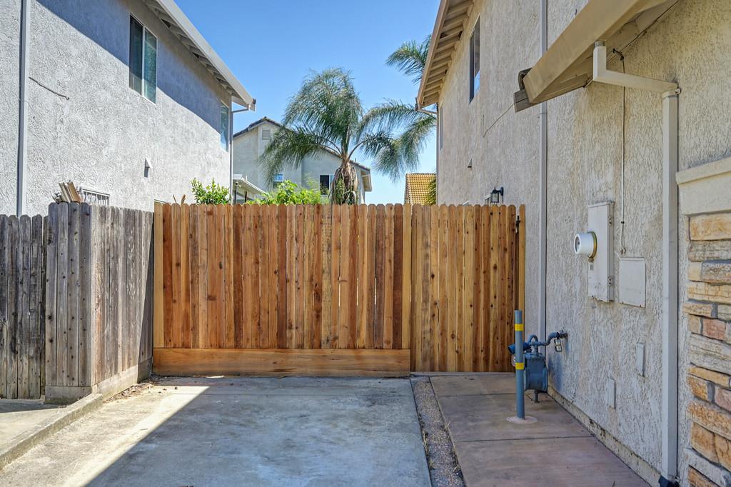 7828 Calzada Way