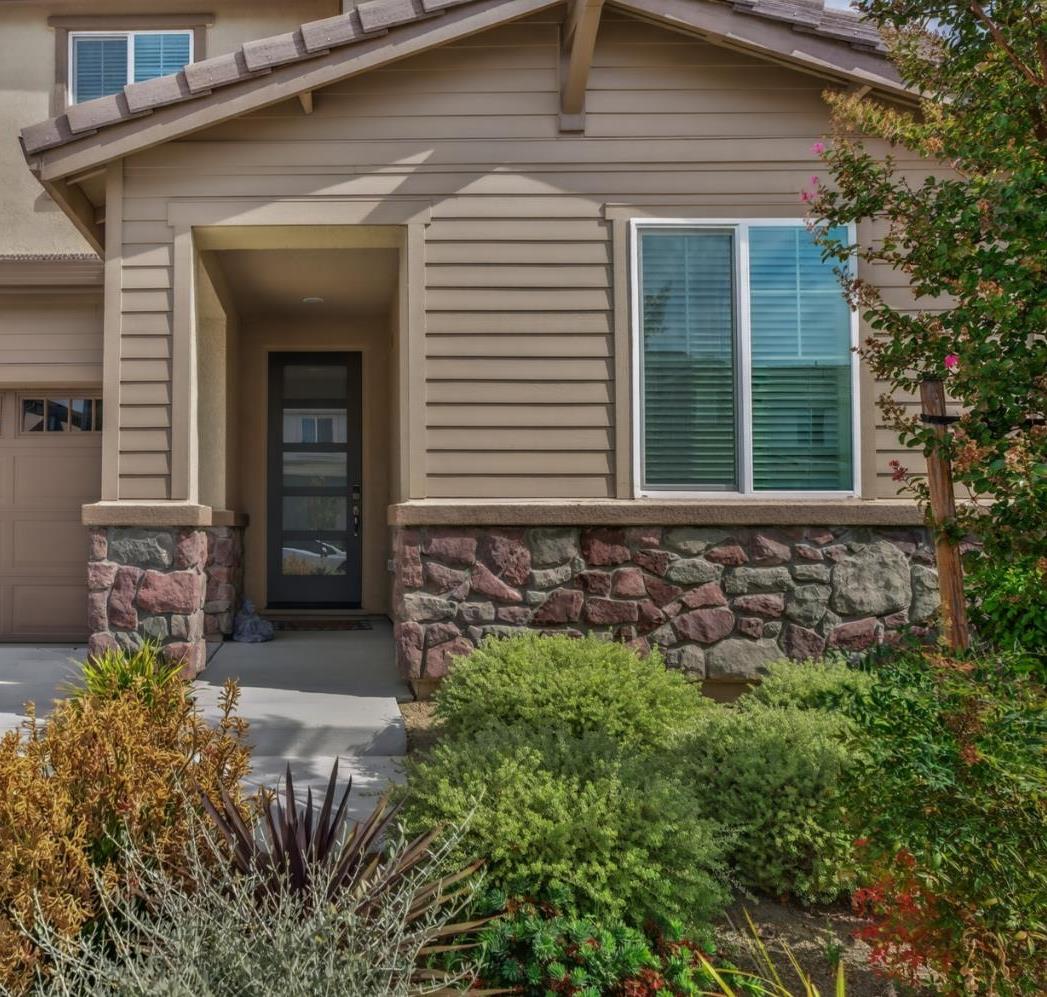 4025 Backwater Cove Circle