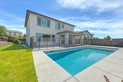 MLS: 225060500