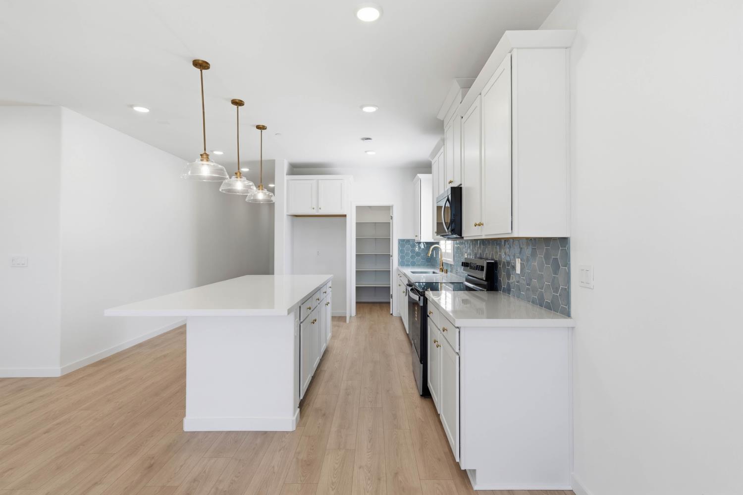 8313 Morning Star Way