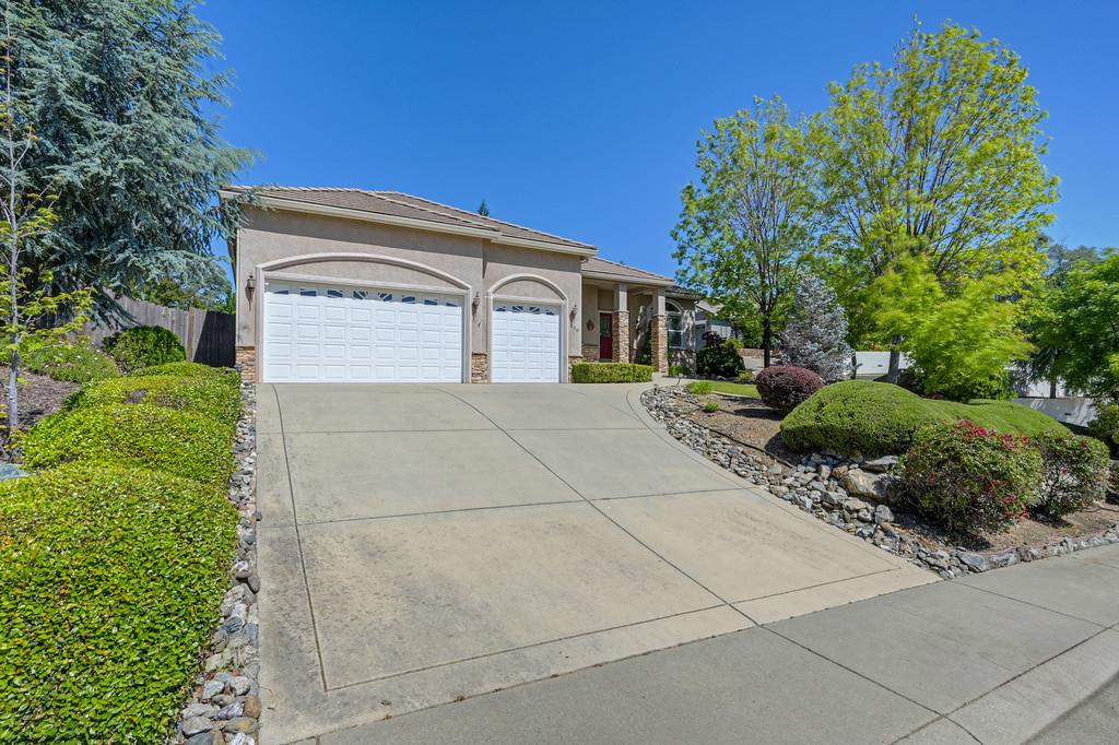 530 Crazy Horse Court