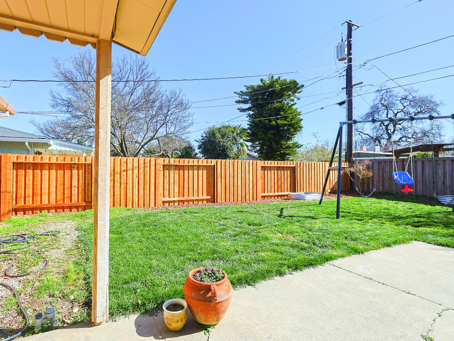 18 W Clanton Avenue