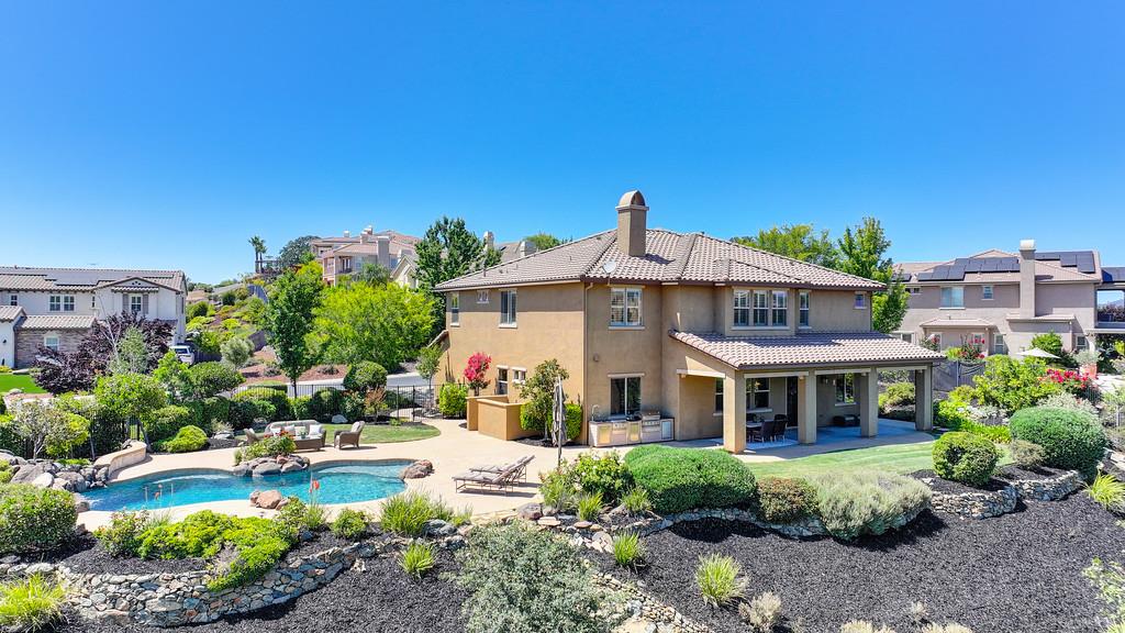 8105 Trevi Way